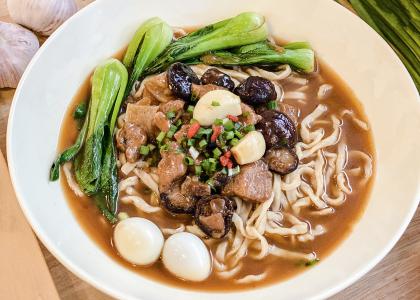 香菇滑鸡面（可拌）